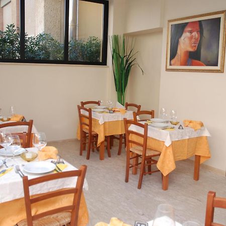Hotel Caribe Viareggio Exteriör bild