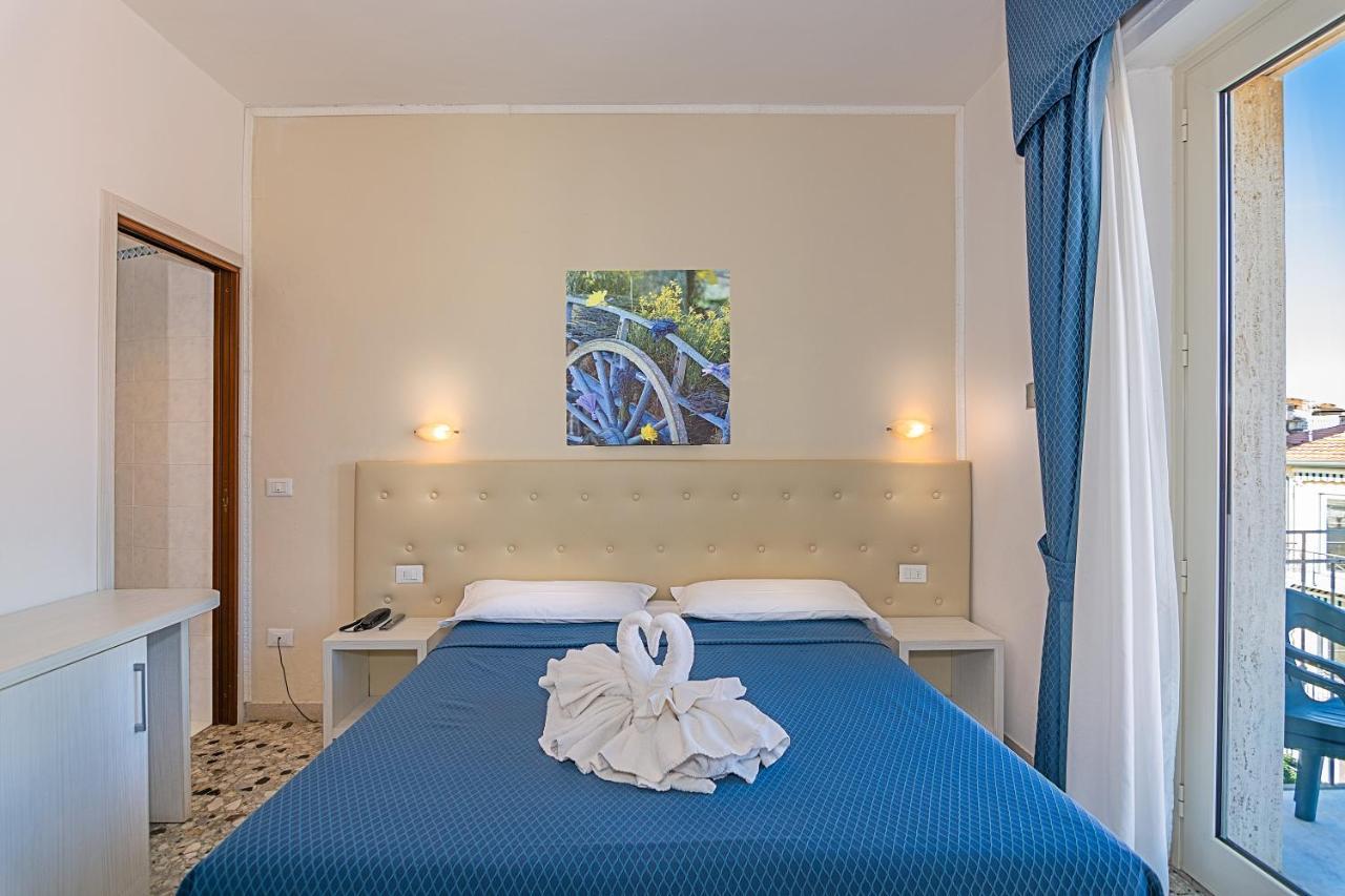 Hotel Caribe Viareggio Exteriör bild