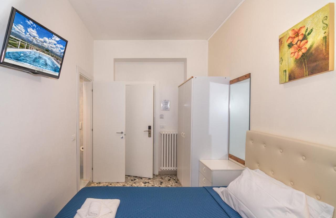 Hotel Caribe Viareggio Exteriör bild