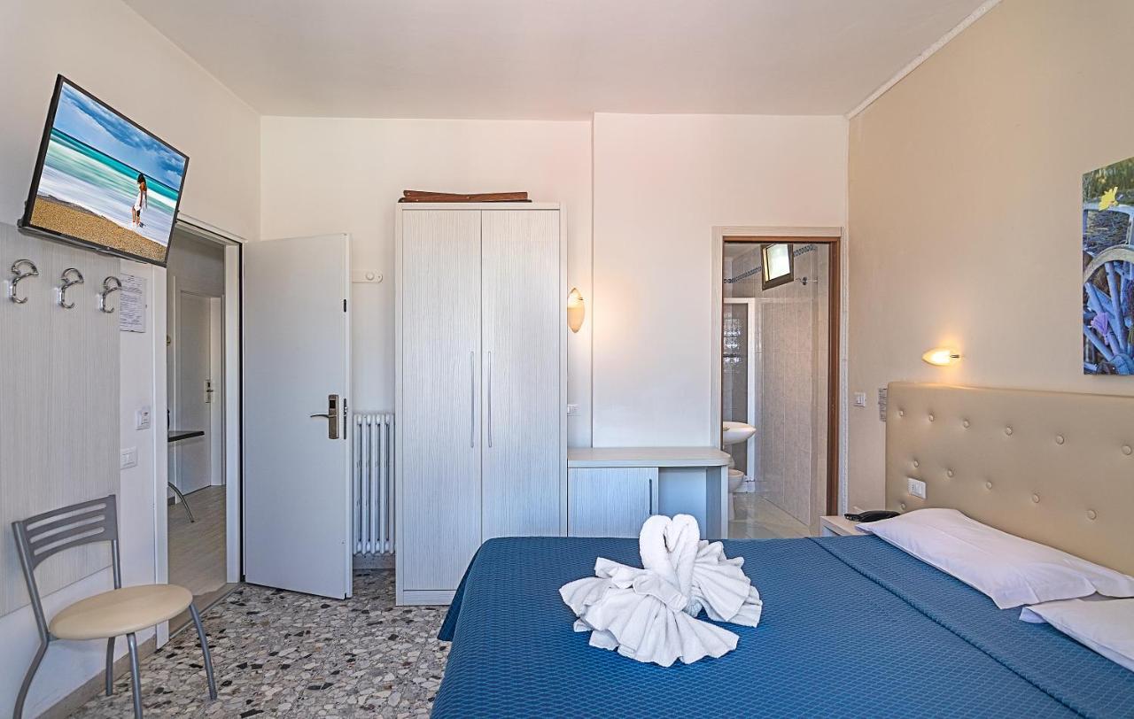 Hotel Caribe Viareggio Exteriör bild