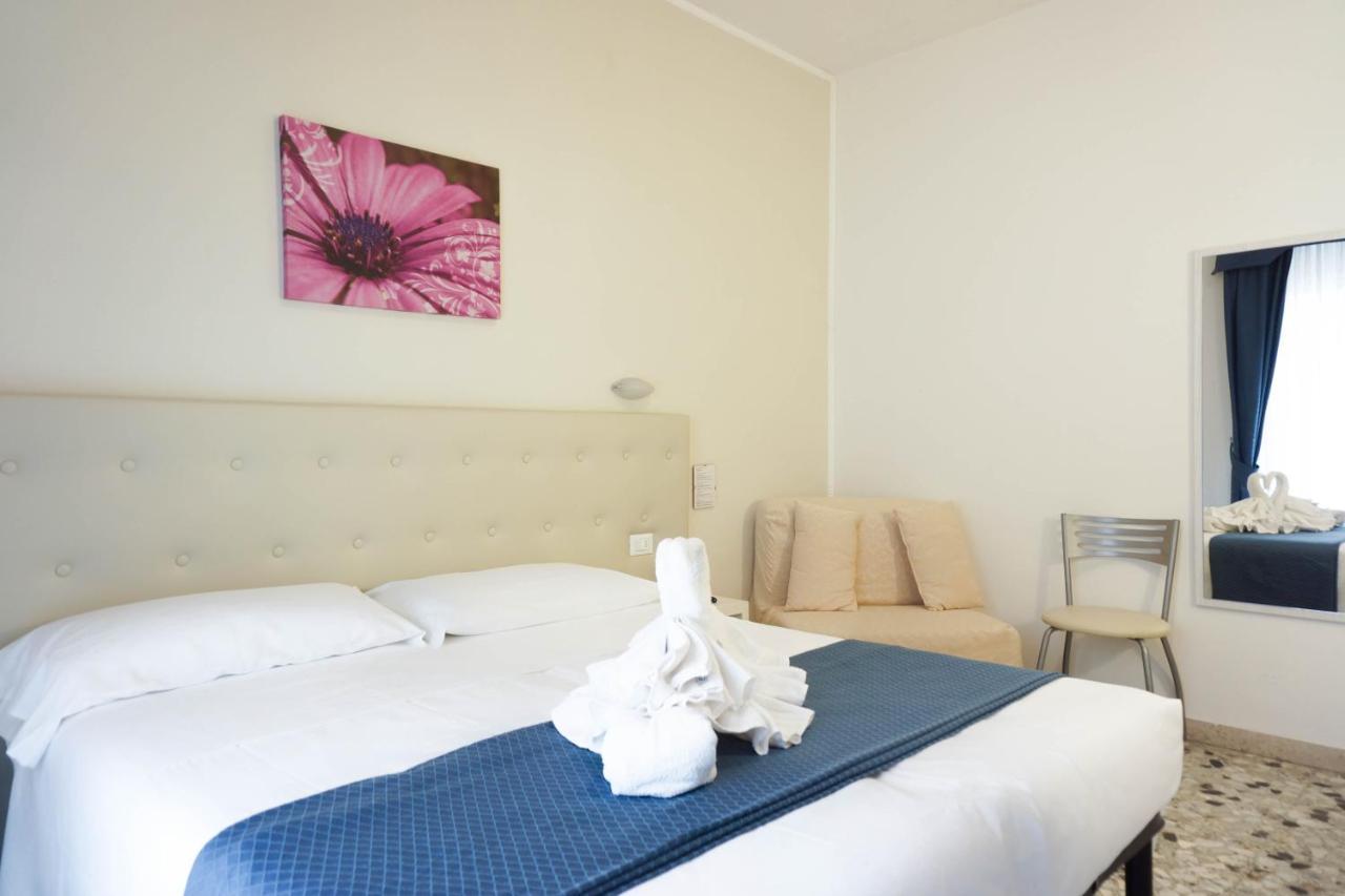 Hotel Caribe Viareggio Exteriör bild