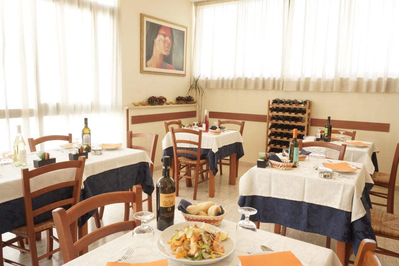 Hotel Caribe Viareggio Exteriör bild